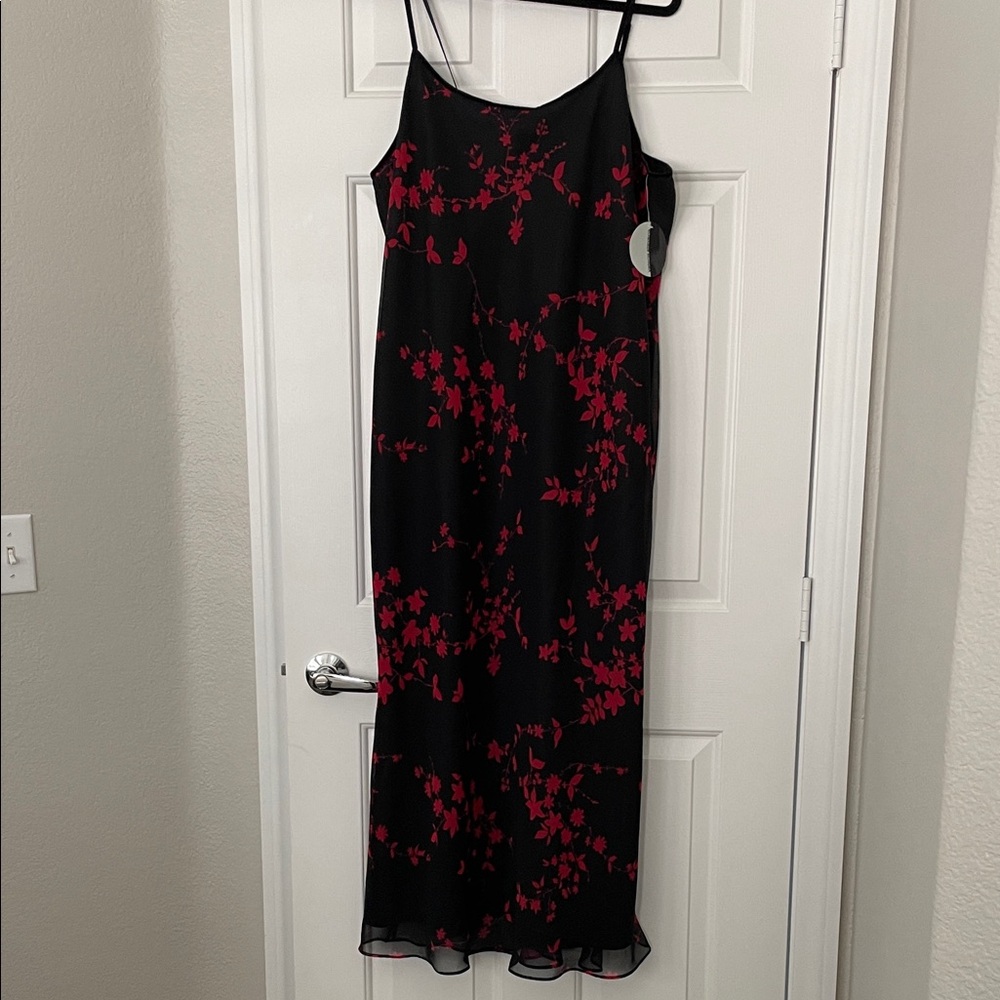 Valerie Stevens Black and Red Floral Midi Dress